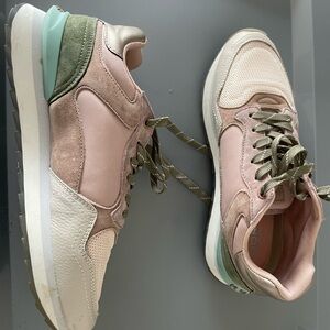 Women “9.5 “HOFF” good condition